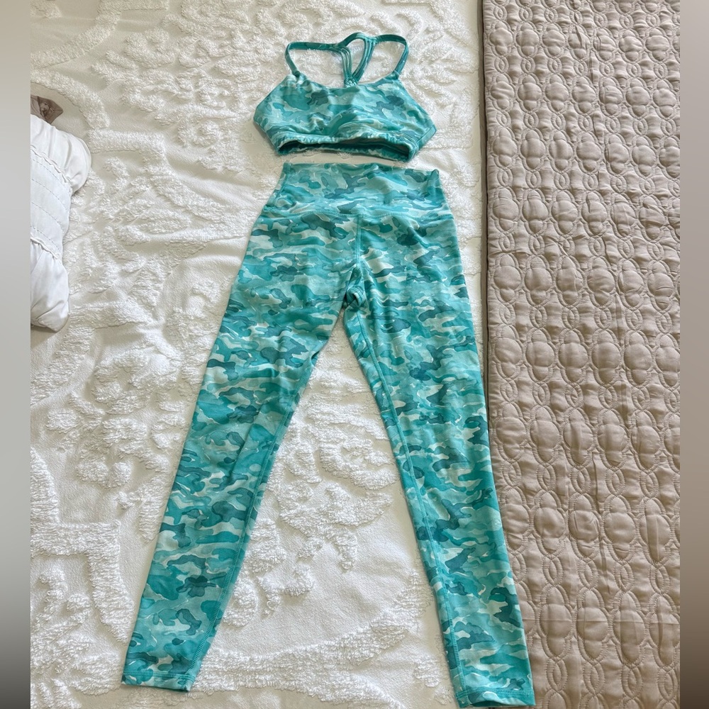 Glyder Teal Camouflage Activewear Leggings AND Sports Bra Size XS